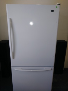 MAYTAG 33" WHITE BOTTOM MOUNT REFRIGERATOR *OUT OF STOCK*