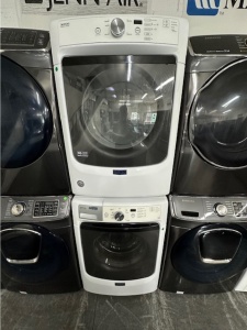 PRE-OWNED MAYTAG FRONT LOAD WASHER AND GAS DRYER SET  