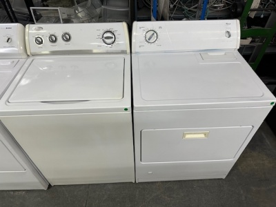 PRE-OWNED WHIRLPOOL TOP LOAD WASHER AND GAS DRYER SET 