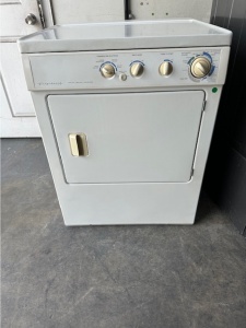  PRE-OWNED FRIGIDAIRE GALLERY STACKABLE WHITE GAS DRYER 