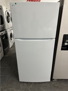 NEW LG 20.2-cu ft Top-Freezer Refrigerator (White) ENERGY STAR