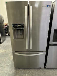NEW WHIRLPOOL 24.7-CU FT FRENCH DOOR REFRIGERATOR WITH ICE MAKER 