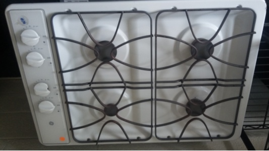 GE WHITE 4-BURNER 30" GAS COOKTOP *OUT OF STOCK*