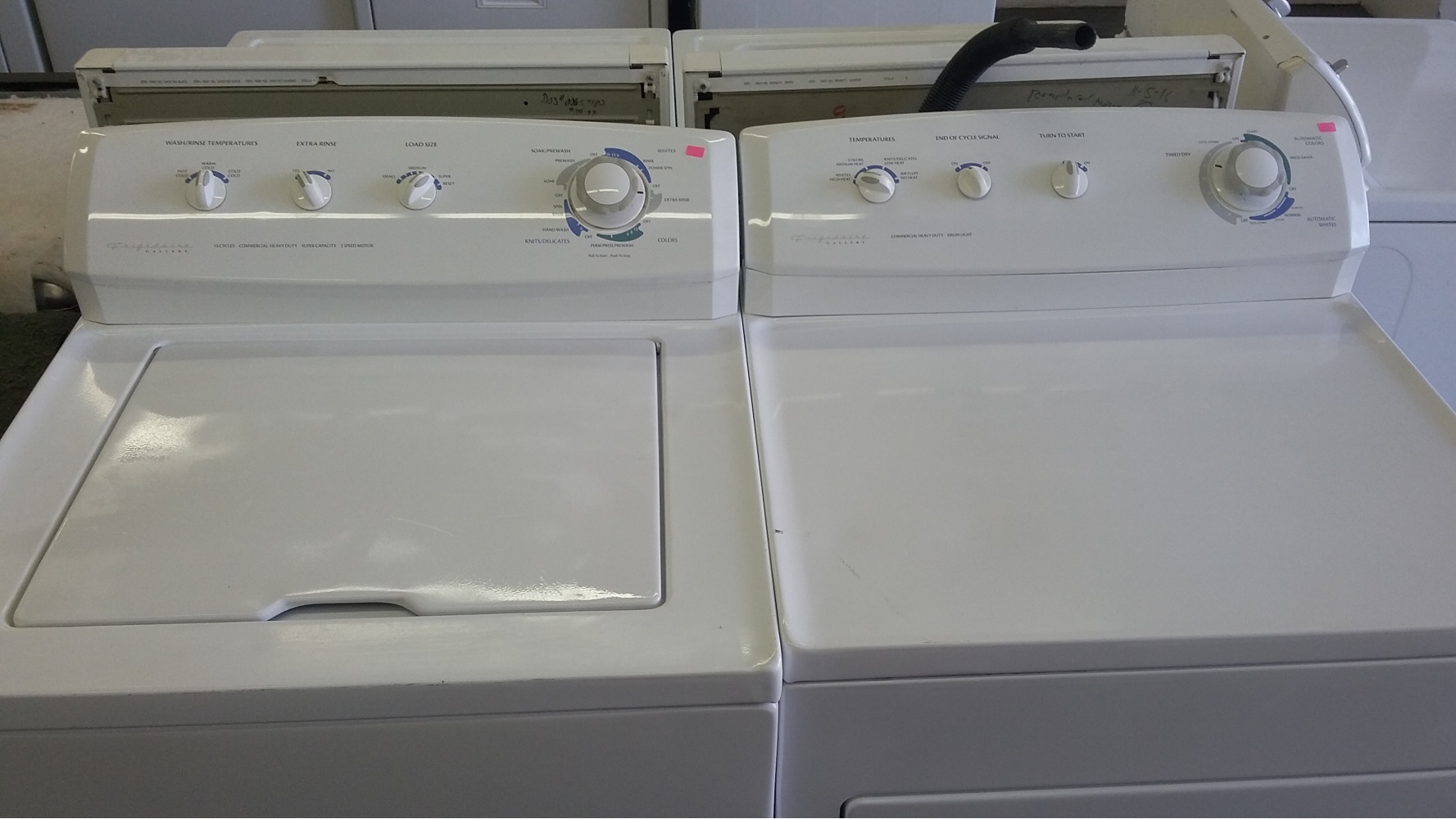 FRIGIDAIRE GALLERY WHITE TOP LOAD WASHER W/ GAS DRYER SET *OUT OF STOCK