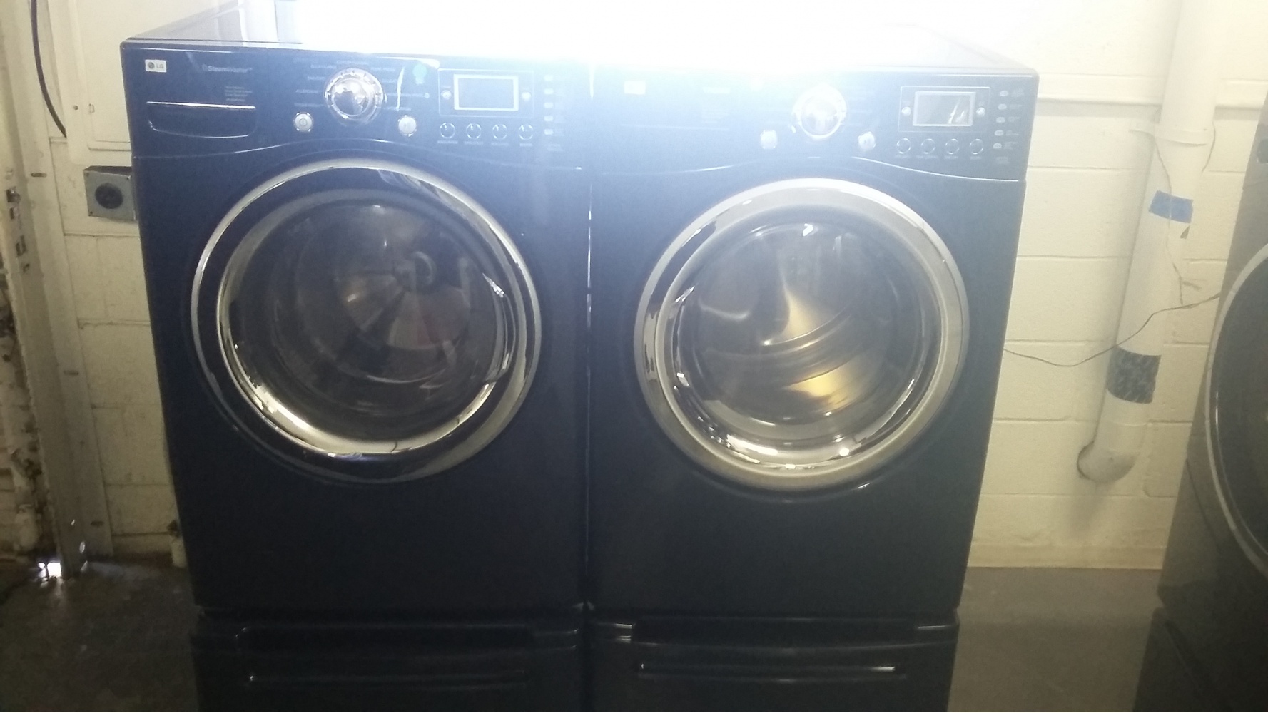 LG BLUE FRONT LOAD WASHER W/ GAS DRYER SET ON PEDESTALS *OUT OF STOCK
