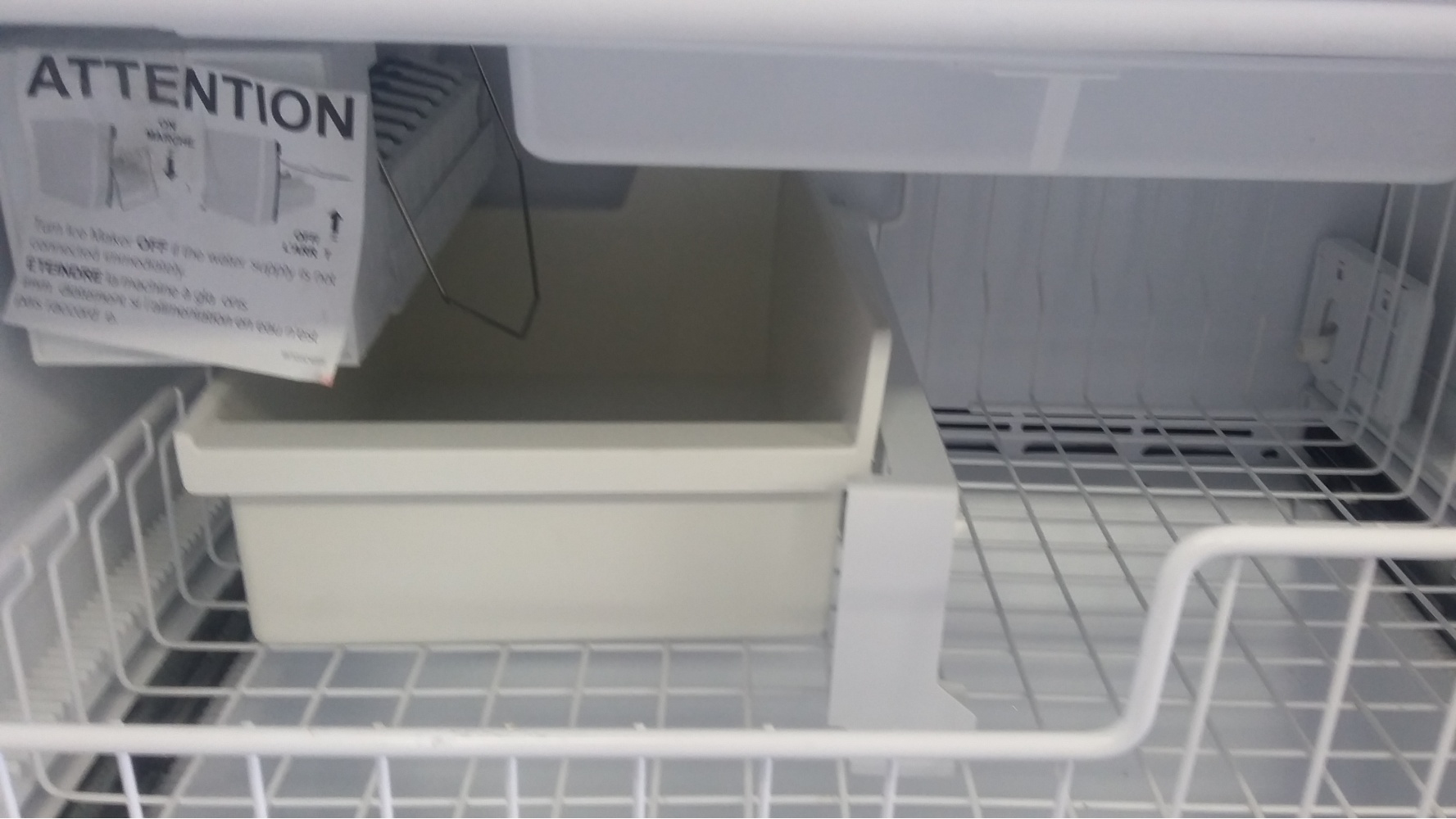 KENMORE 30 WHITE BOTTOM FREEZER REFRIGERATOR *OUT OF STOCK