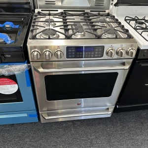 PRE-OWNED GE GAS 5 BURNER STOVE 