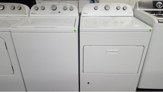 WHIRLPOOL WHITE TOP LOAD WASHER W/GAS DRYER SET  ***OUT OF STOCK***