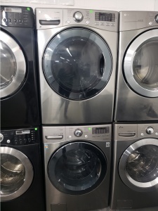 LG STAINLESS STEEL FRONT LOAD WASHER AND GAS DRYER SET WITH STEAM      *OUT OF STOCK*