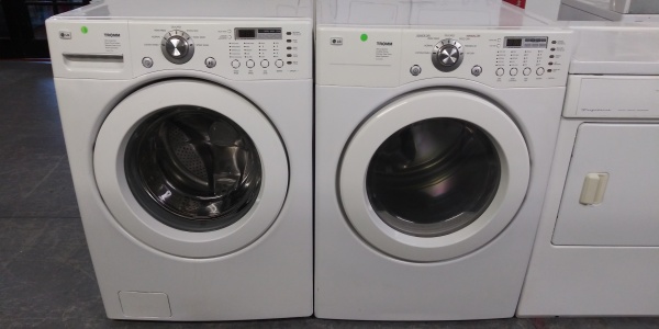 LG TROMM WHITE FRONT LOAD WASHER W/GAS DRYER SET ***OUT OF STOCK****
