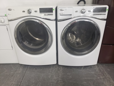 WHIRLPOOL DUET WHITE FRONT LOAD WASHER AND GAS DRYER WITH STEAM          *OUT OF STOCK*
