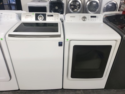 SAMSUSNG HE TOP LOAIDNG WASHER AND GAS DRYER SET ***OUT OF STOCK***