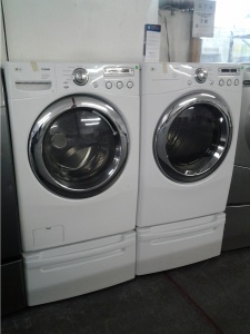 LG WHITE FRONT LOAD WASHER/GAS DRYER SET ON PEDISTALS ***OUT OF STOCK***