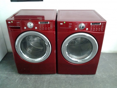 RED LG WASHER/GAS DRYER SET W/STEAM ***OUT OF STOCK***