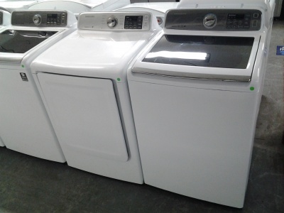SAMSUNG WHITE 27" TOP LOAD HE WASHER/GAS DRYER SET ***OUT OF STOCK***