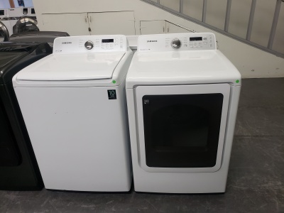 SAMSUNG HIGH EFFIENCY TOP LOADING WASHER AND GAS DRYER SET