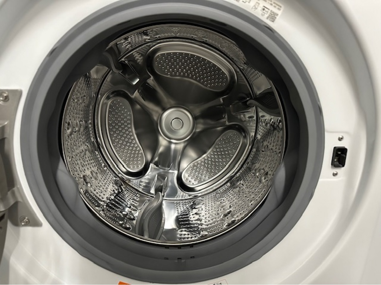LG WHITE FRONT LOAD WASHER AND GAS DRYER SET - Kimo's Appliances Van Nuys