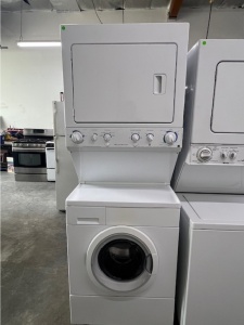 PRE-OWNED FRIGIDAIRE FRONT LOADING ELECTRIC 220 VOLT. DRYER LAUNDRY CENTER 27" GALLERY SERIES