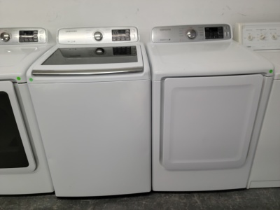 SAMSUNG  HE TOP LOAD WASHER AND GAS DRYER SET 