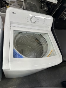 PRE-OWNED AMANA (WHIRLPOOL) STACKABLE Front Load Washer WHITE