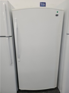 MAYTAG UP RIGHT FREEZER 