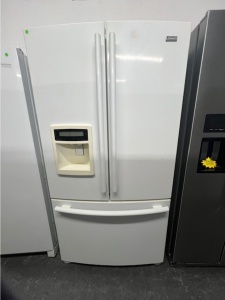 Pre- Owned- Kenmore 20-cu ft French Door Refrigerator with Water Dispenser (White)
