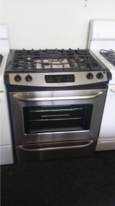 FRIGIDAIRE 30" STAINLESS SLIDE-IN GAS RANGE *OUT OF STOCK*
