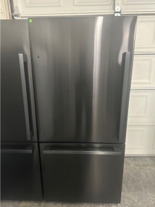 Single Door Bottom Freezer