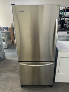 Single Door Bottom Freezer