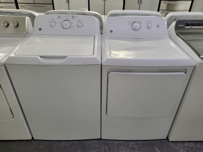 GE TOP LOAD WASHER AND GAS DRYER SET 