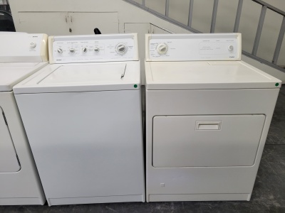 KENMORE TOP LOAD WASHER AND GAS DRYER SET