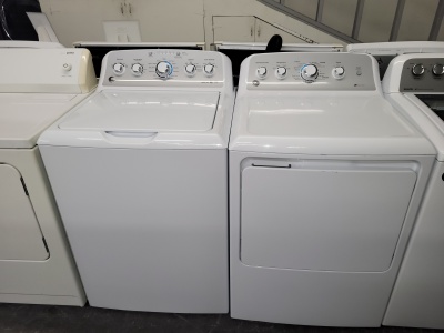 GE TOP LOAD WASHER AND GAS DRYER SET