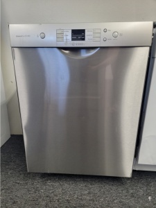 BOSCH STAINLESS STEEL 24'' DISHWASHER***OUT OF STOCK***