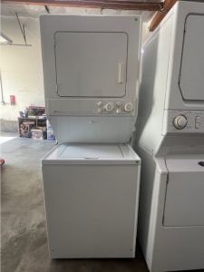 PRE-OWNED MAYTAG TOP LOADING LAUNDRY CENTER 27