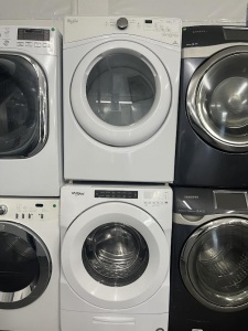 WHIRLPOOL WHITE FRONT LOAD WASHER AND GAS DRYER SET