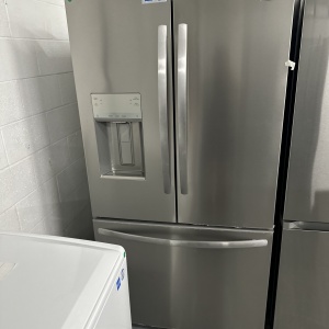FRIGIDAIRE GALLERY GLOSSY WHITE  FRENCH DOOR 36