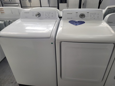 SAMSUNG HIGH EFFIENCY TOP LOAD WASHER AND GAS DRYER SET
