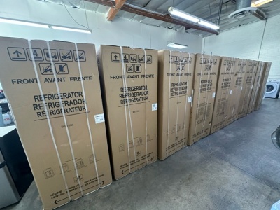 NEW- Frigidaire 17.6 cu. ft. Top Freezer Refrigerator Inbox Never Open Black, ENERGY STAR
