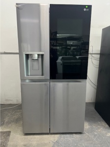 NEW-LG InstaView Craft Ice 27.1-cu ft Side-by-Side Refrigerator Smart with Ice Maker, Water Dispense