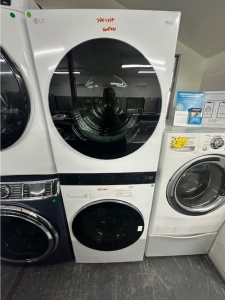 NEW-LG Ventless Heat Pump Washtower Stacked Laundry Center with 5-cu ft Front Load 220VOLT