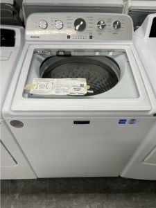 NEW MAYTAG GAS DRYER 7.4 CU FT WITH STEAM CYCLE 