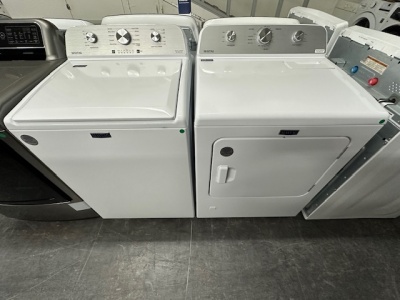 MAYTAG TOP LOAD WASHER AND GAS DRYER SET 