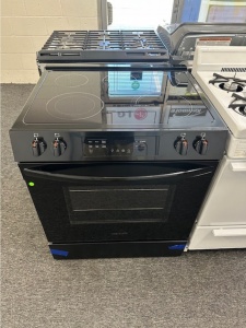 NEW-Frigidaire 30-Inches Glass Top 5 burners 5.3-Cu. Feet Slide-In Electric Range Black )