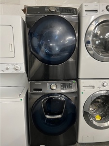 PRE-OWNED SAMSUNG FRONT LOAD STEAM WASHER AND STEAM GAS DRYER SET GRAPHITE