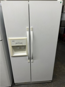 PRE -OWNED FRIGIDAIRE STAINLESS STEEL SIDE BY SIDE 36