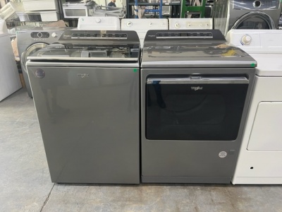 NEW Maytag Smart Capable 4.7 Cu Ft High-Efficiency Top-Load Washer & Gas Dryer Set