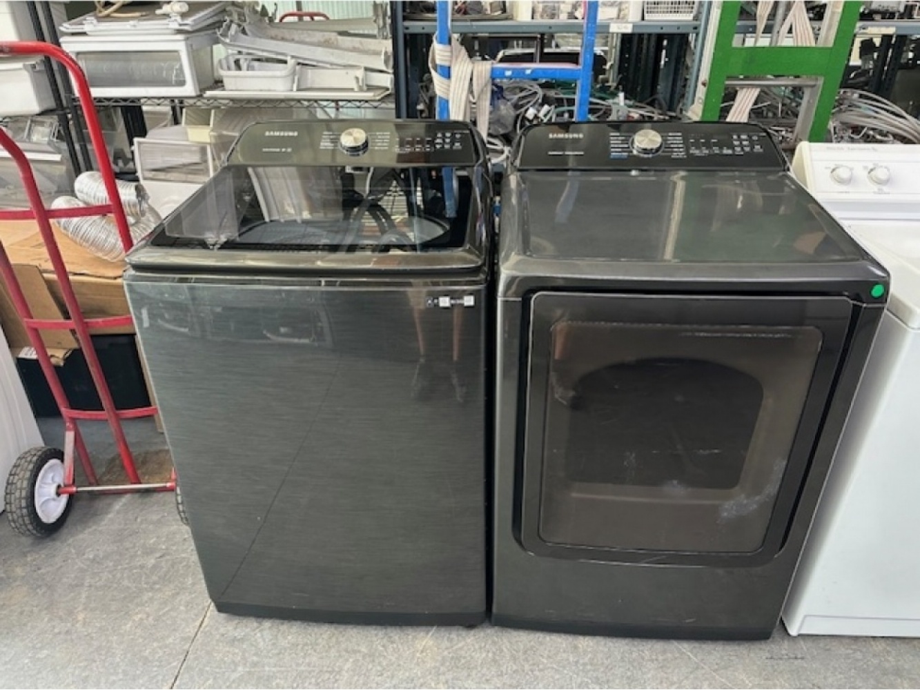 PRE OWNED SAMSUNG TOP LOAD AGITATOR WATERJET WASHER AND STEAM GAS DRYER SET GRAPHITE Kimo s Appliances Van Nuys