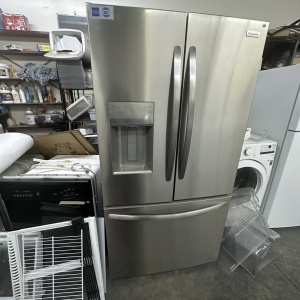 NEW Frigidaire 27.8-cu ft French Door Refrigerator with Ice Maker (Fingerprint Resistant Stainless S