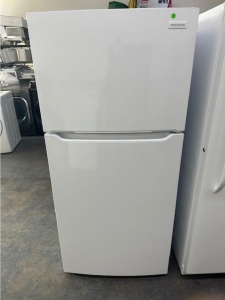 PRE-OWNED FRIGIDAIRE 18CUFT. WHITE TOP MOUNT 30