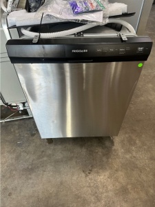 New-Frigidaire 24-in Front Control Built-in Dishwasher (Stainless steel) ENERGY STAR
